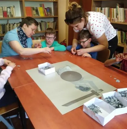 SYRENKA WARSZAWSKA Z ORIGAMI