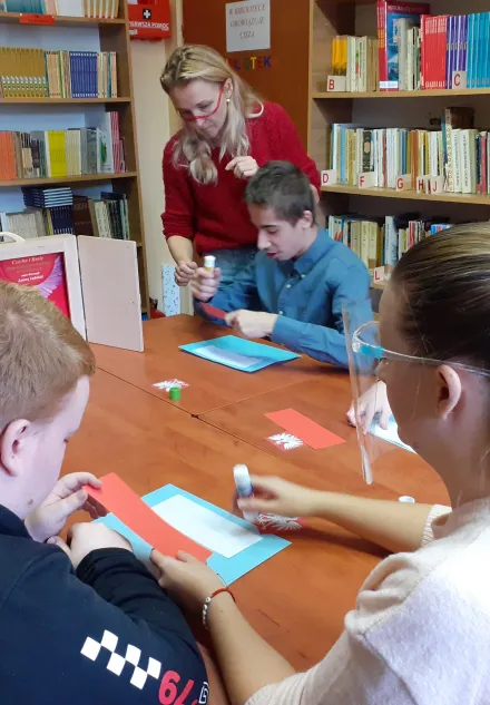 LEKCJE BIBLIOTECZNE – „CZYTAMY DZIECIOM”