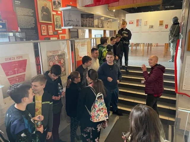 Zwiedzanie Muzeum Życia w PRL