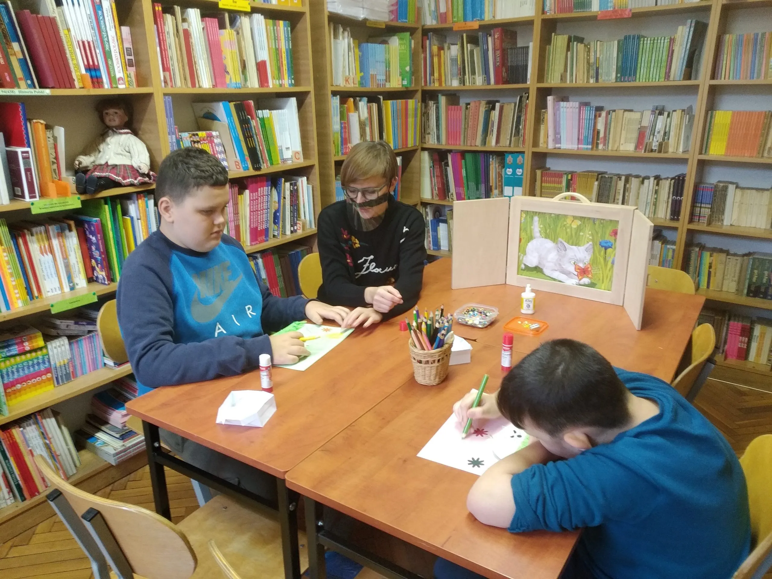 LEKCJE BIBLIOTECZNE – „CZYTAMY DZIECIOM”
